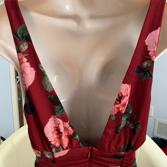 Floral Print Ruched Dress - Picture 2 of 5